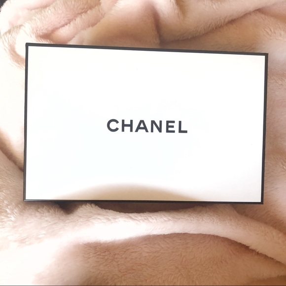CHANEL Other - CHANEL gift box 🖤